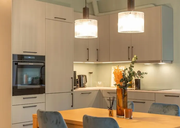 Josefs L Premium For Rent