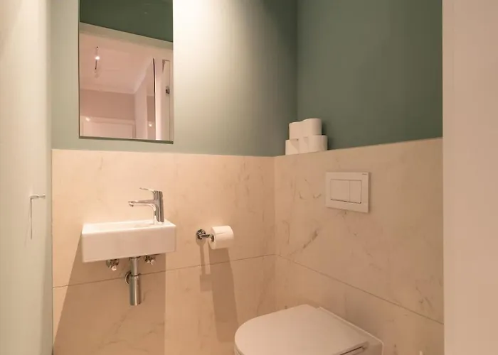 Josefs L Premium For Rent